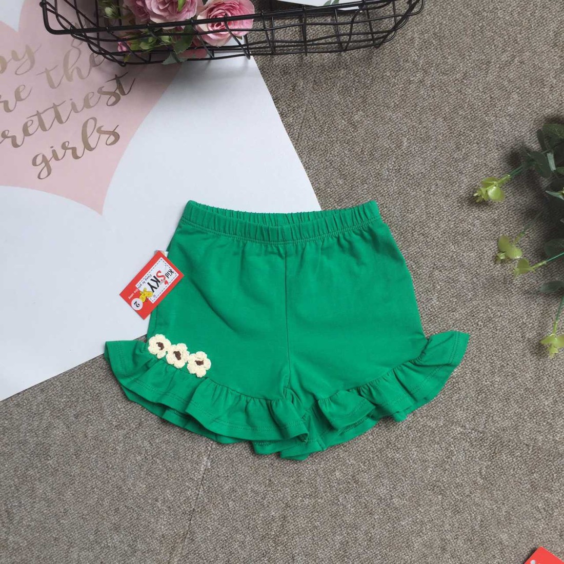 quần đùi cotton bèo gấu 3 hoa bé gái size 2-8-